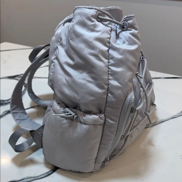 Blogilates Lilac gym backpack - Picture 7 of 9